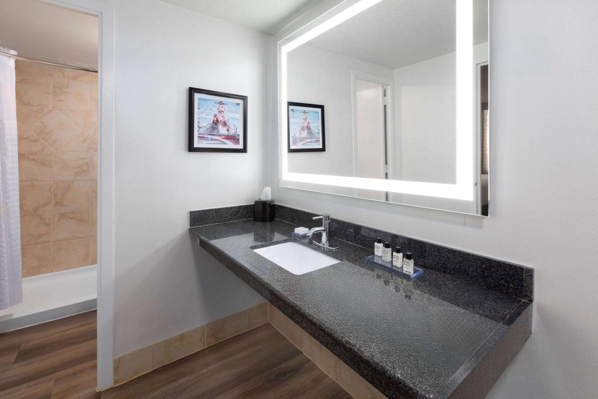 Wyndham Garden Norfolk Downtown Ξενοδοχείο Εξωτερικό φωτογραφία