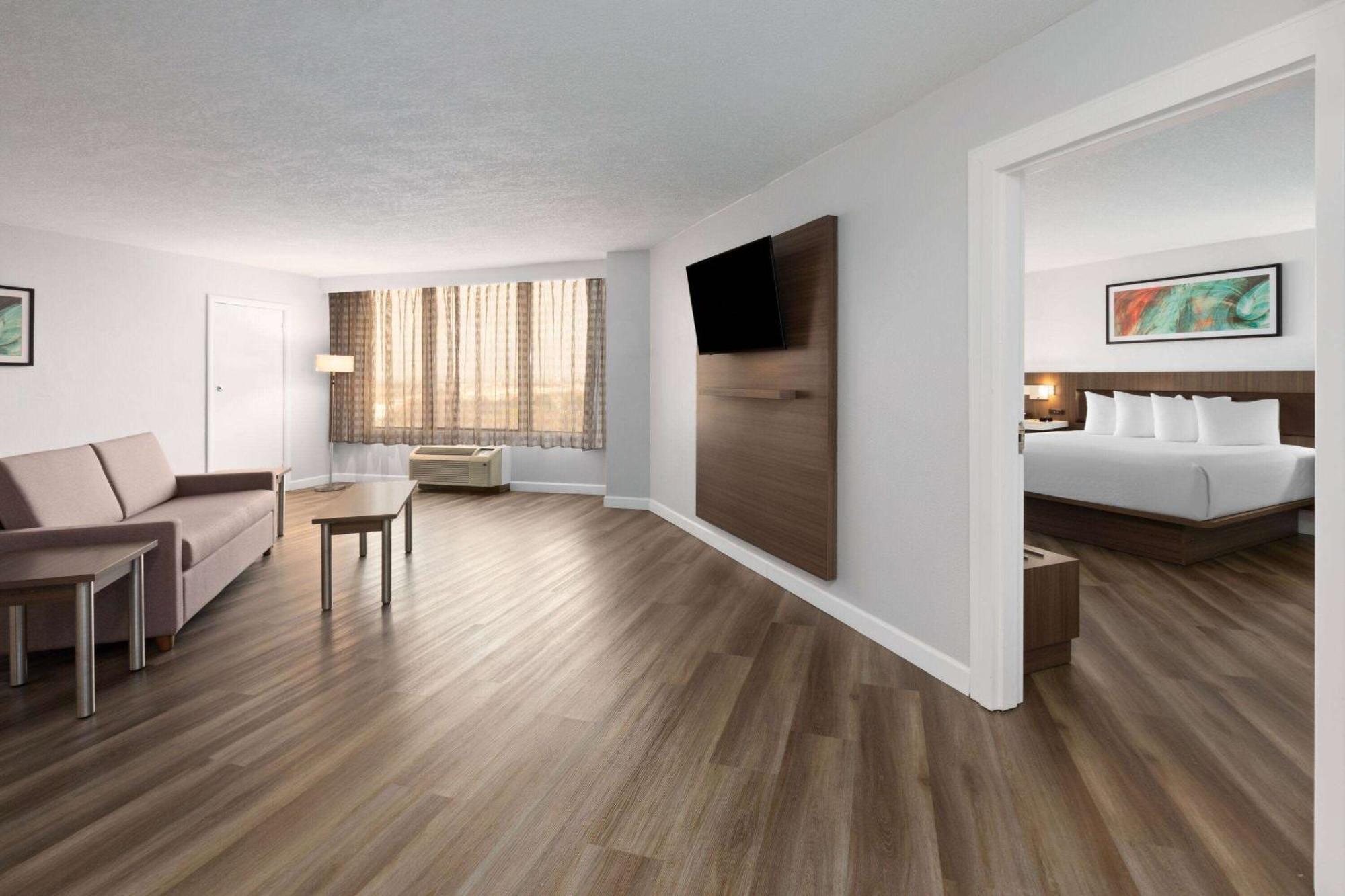 Wyndham Garden Norfolk Downtown Ξενοδοχείο Εξωτερικό φωτογραφία