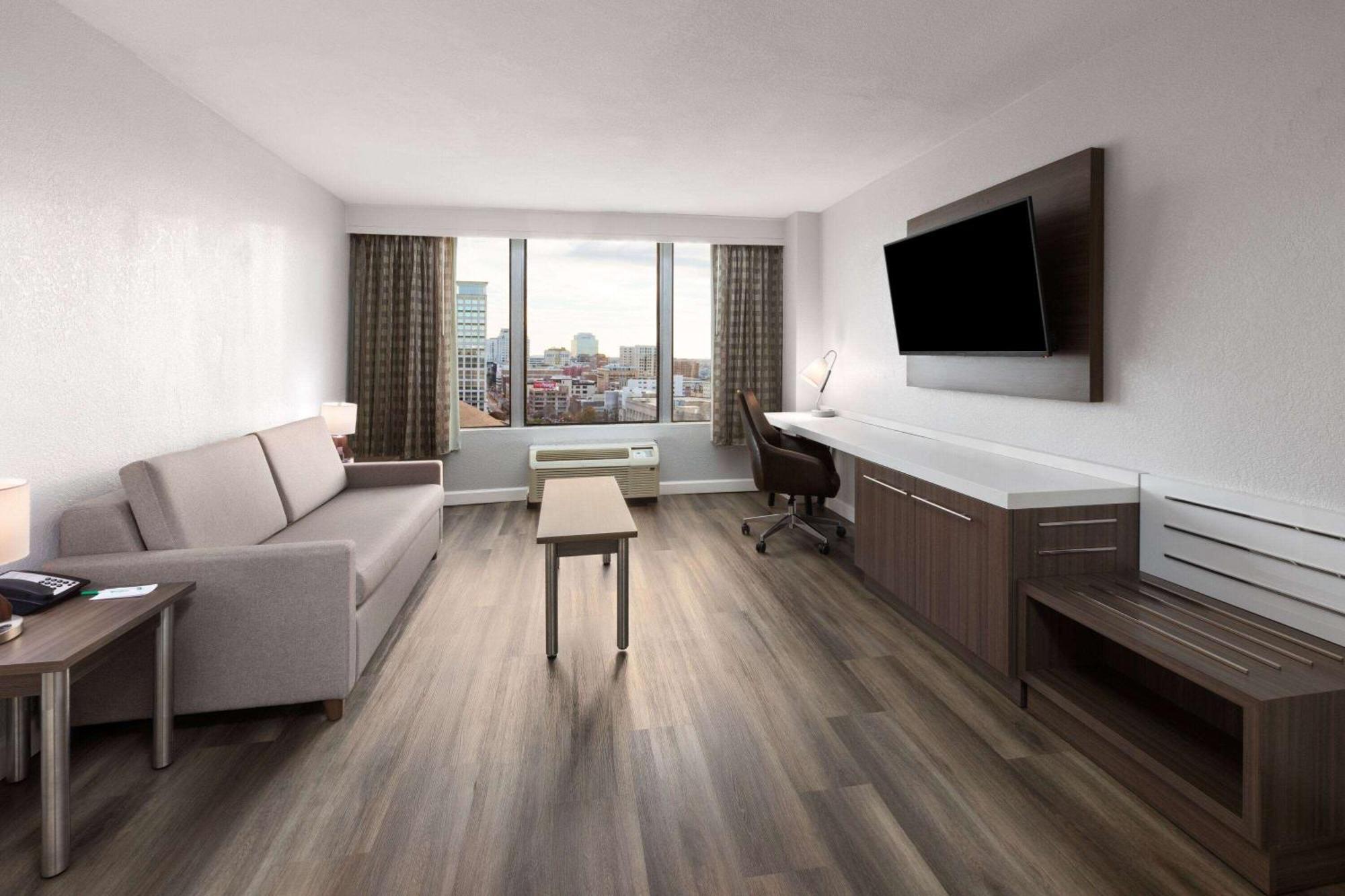 Wyndham Garden Norfolk Downtown Ξενοδοχείο Εξωτερικό φωτογραφία