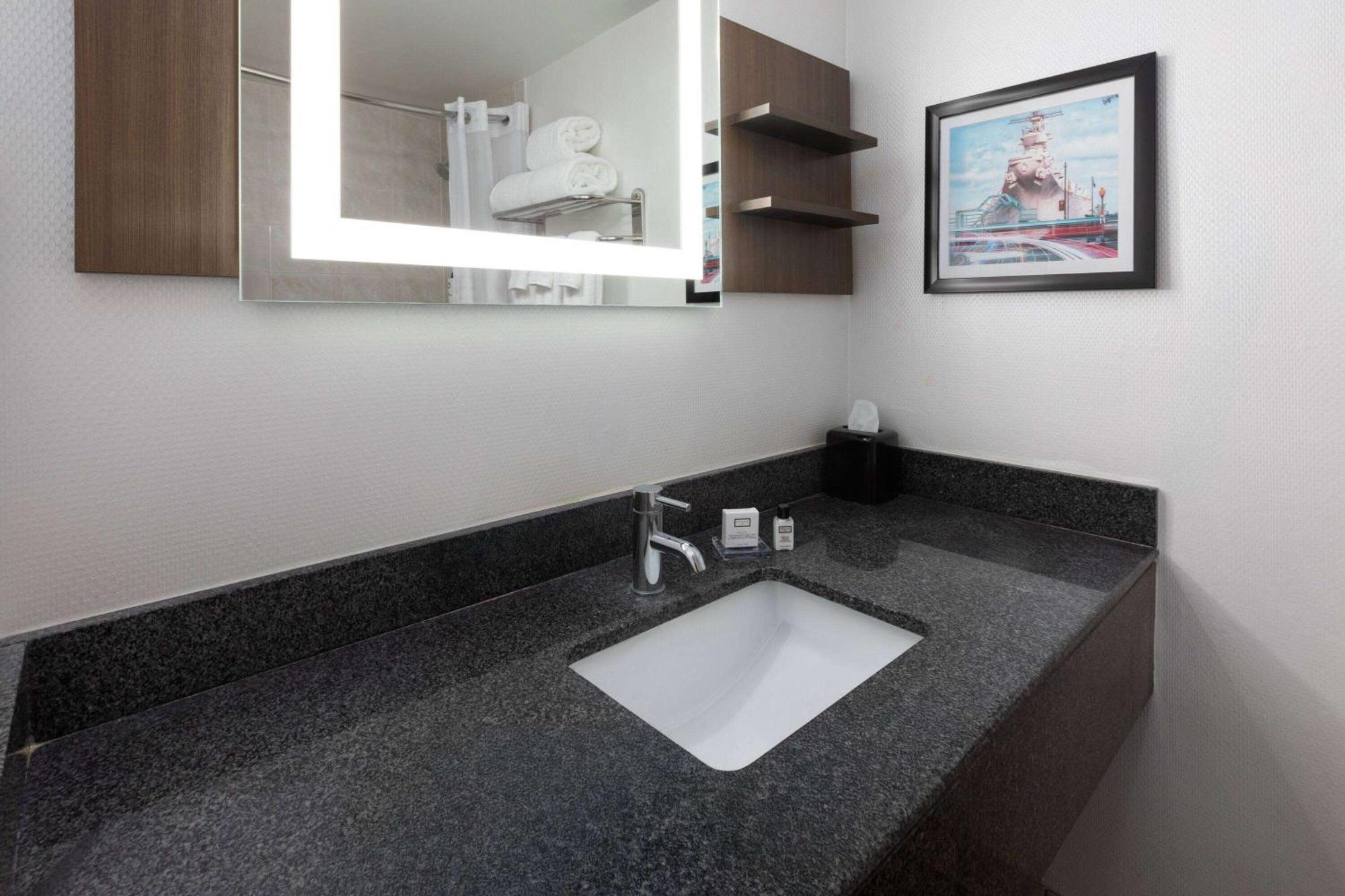 Wyndham Garden Norfolk Downtown Ξενοδοχείο Εξωτερικό φωτογραφία