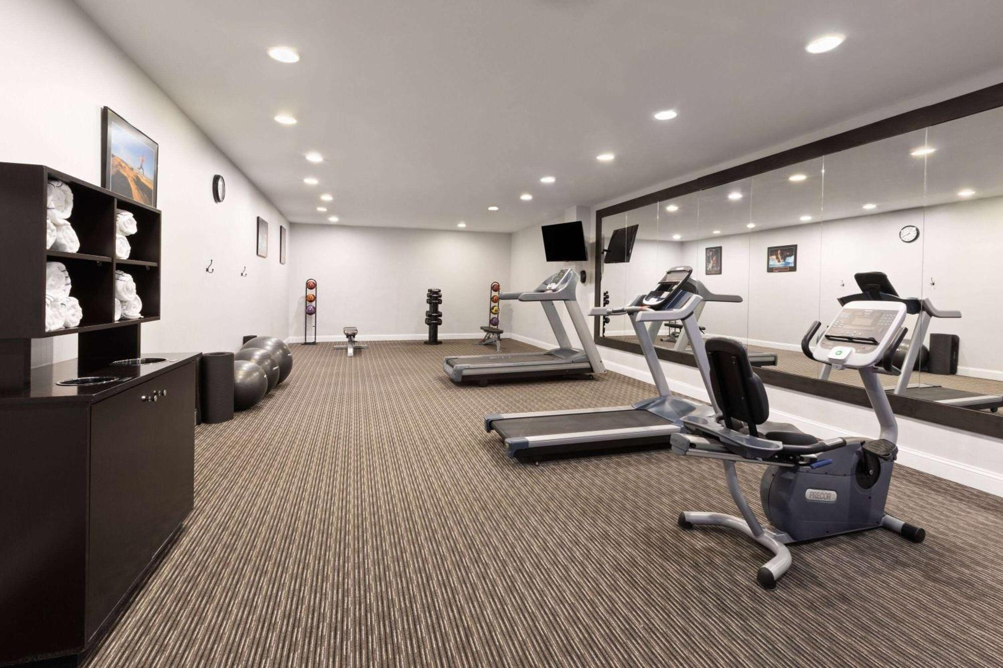 Wyndham Garden Norfolk Downtown Ξενοδοχείο Εξωτερικό φωτογραφία